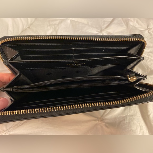 Kate Spade Wallet 
Laurel Way Neda - Picture 2 of 4